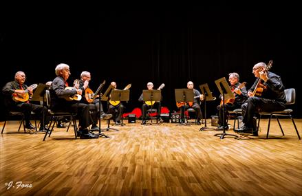 GRUPETTO UN MÓN PLE DE MÚSICA