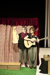 BERENAR DE CONTES AMB GLORIA FUERTES