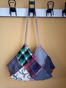 BOSSA PATCHWORK AMB BRODATS I TELES RECICLADES