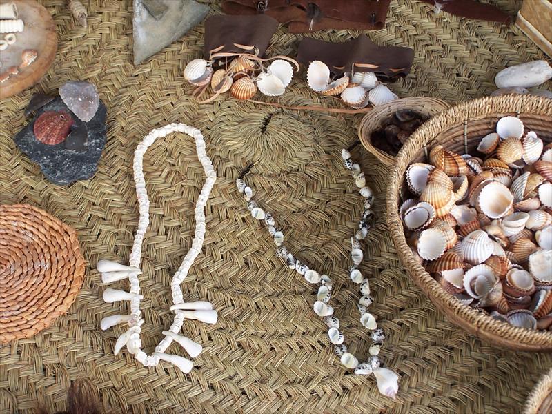 L'ADORN EN LA PREHISTÒRIA