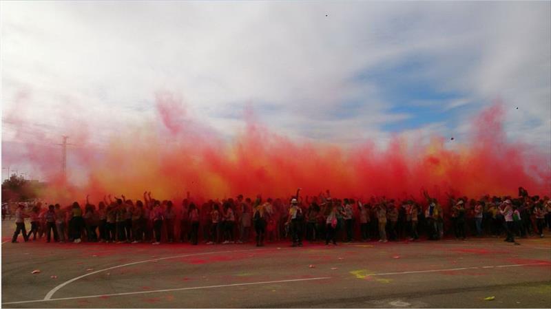 HOLI: L'ÍNDIA ES VIST DE COLORS