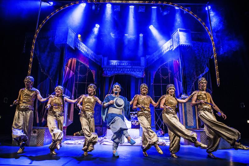 ALADÍ, UN MUSICAL GENIAL