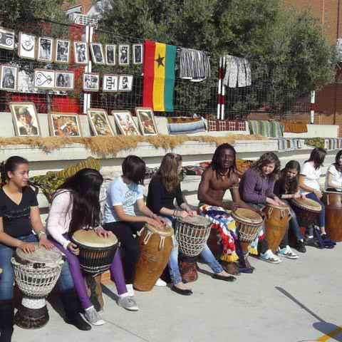 VIAJE A ÁFRICA A TRAVÉS DE LA DANZA Y LA MÚSICA
