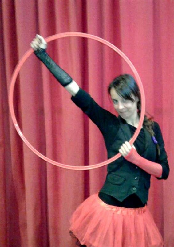 BALLANT A LA LLUNA