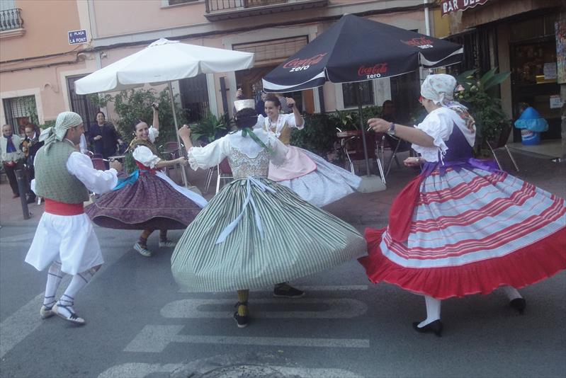BAILES EN LA CALLE