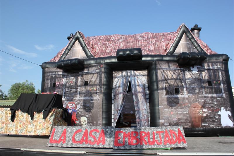 LA CASA EMBRUJADA
