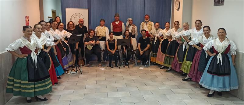 BAILE TRADICIONAL CON RONDALLA