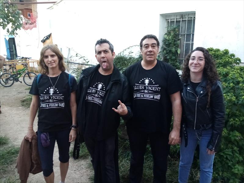 AMUNT ELS CORS I LES DESTRALS